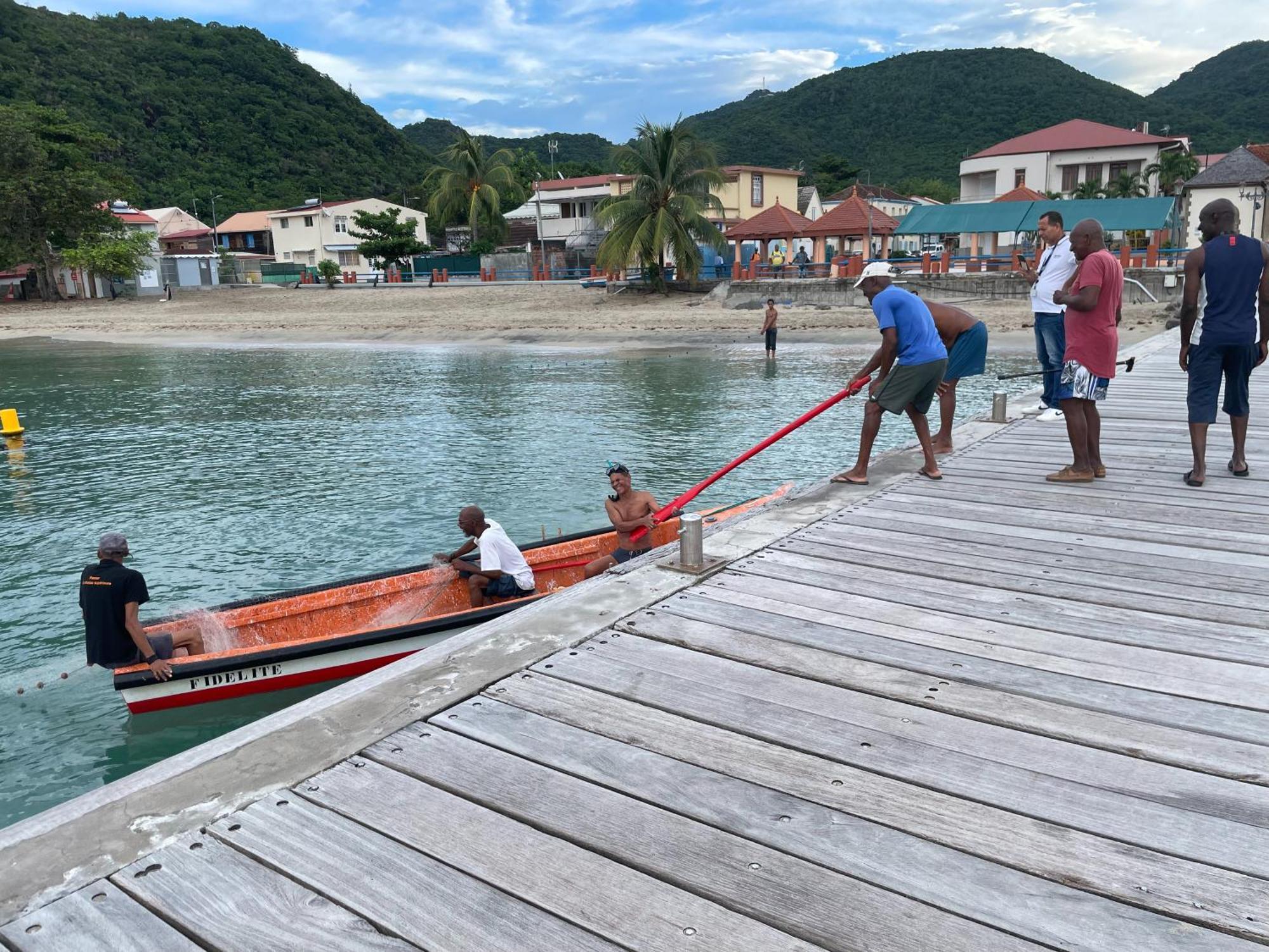 Bungalow "Doussin' Kreyol", Au Calme A 150M De La Plage Grande Anse 外观 照片